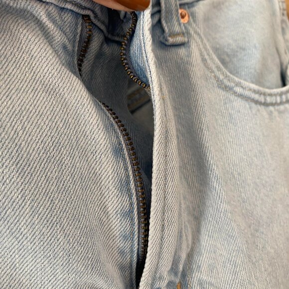 GAP Light Wash High Rise Barrel Leg Jeans Size 8 - Picture 5 of 6